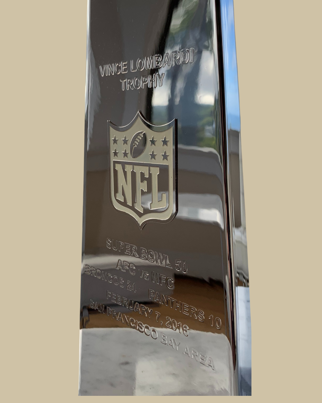 Super Bowl 44 Replica Trophy – 2010 New Orleans Saints Championship - Image 3